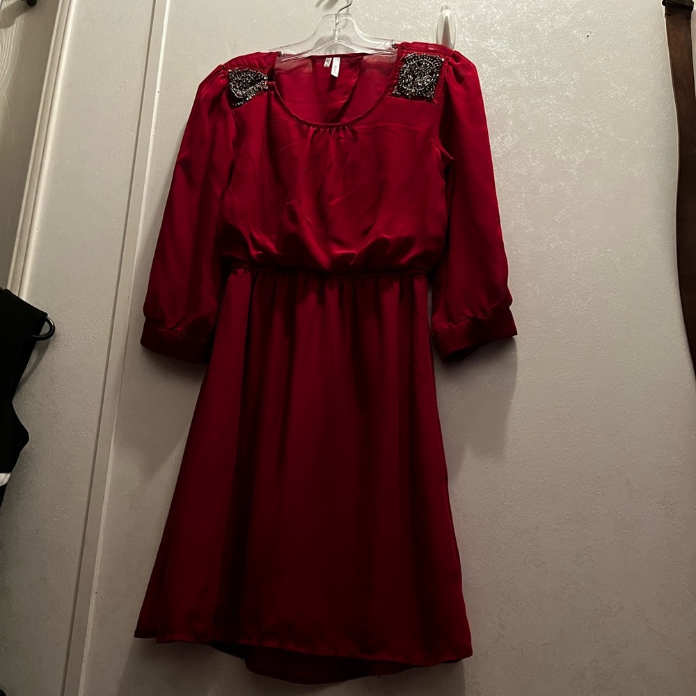 Studio Y long sleeve dress with open back at top